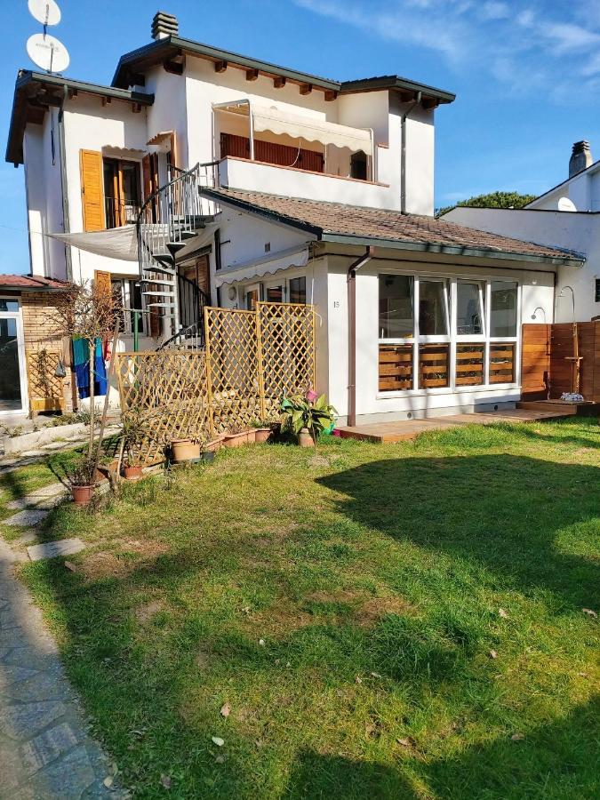 Вилла Charming House In Marina Di Ravenna With Fenced Garden Экстерьер фото